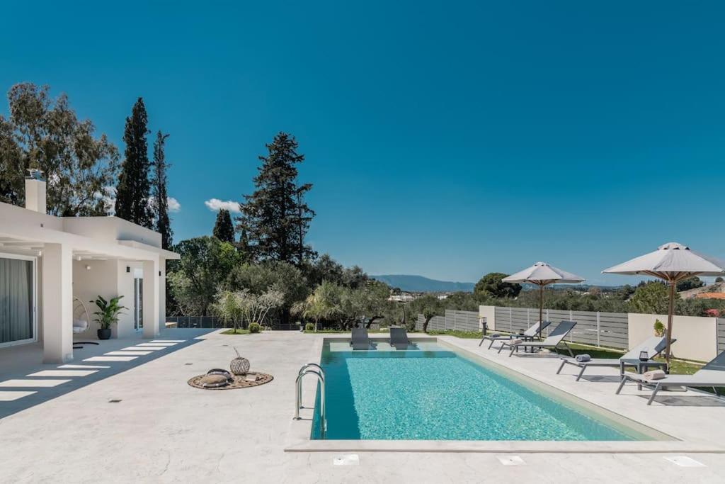 Melissia Luxury Villa Kalamákion Extérieur photo