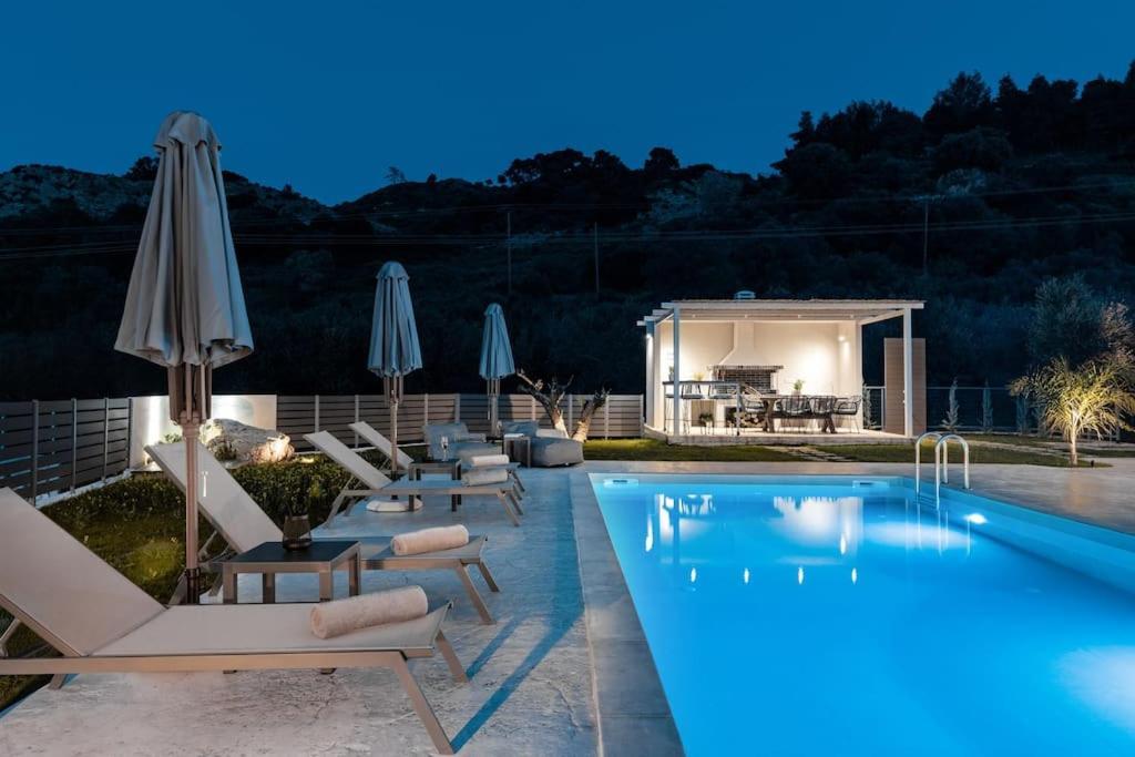 Melissia Luxury Villa Kalamákion Extérieur photo