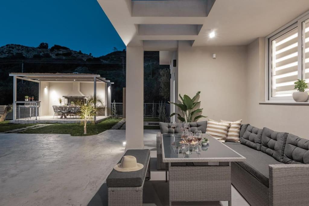 Melissia Luxury Villa Kalamákion Extérieur photo