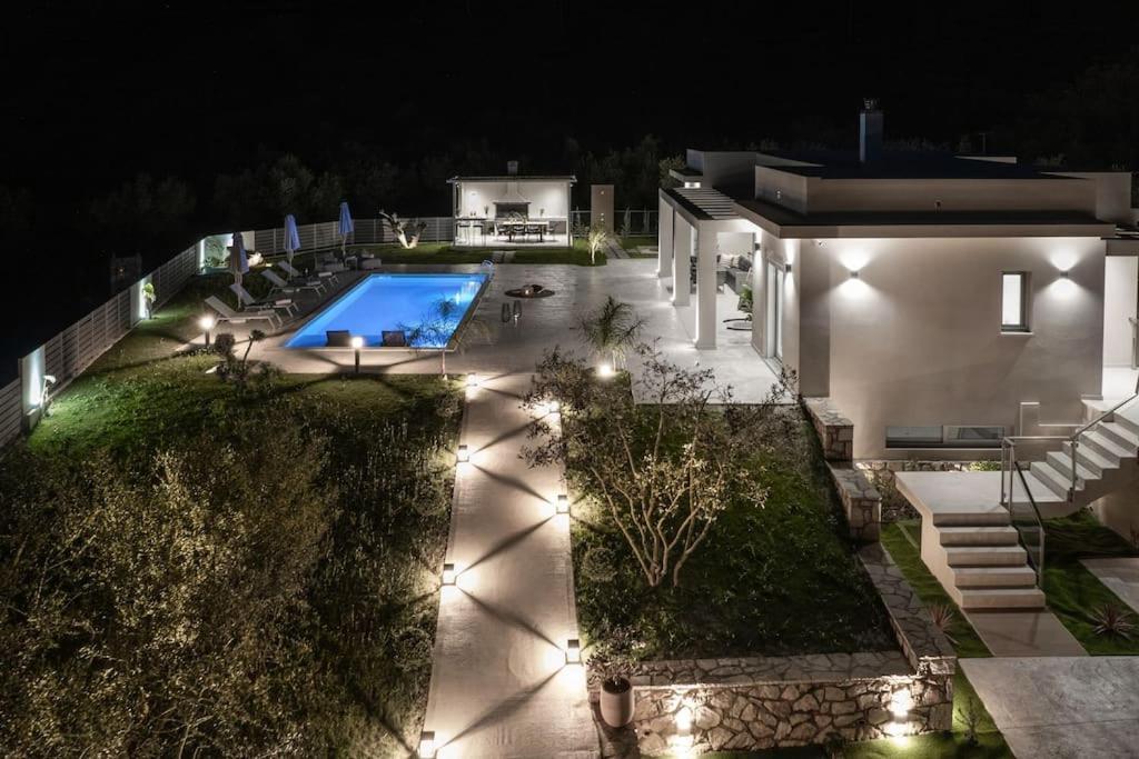Melissia Luxury Villa Kalamákion Extérieur photo
