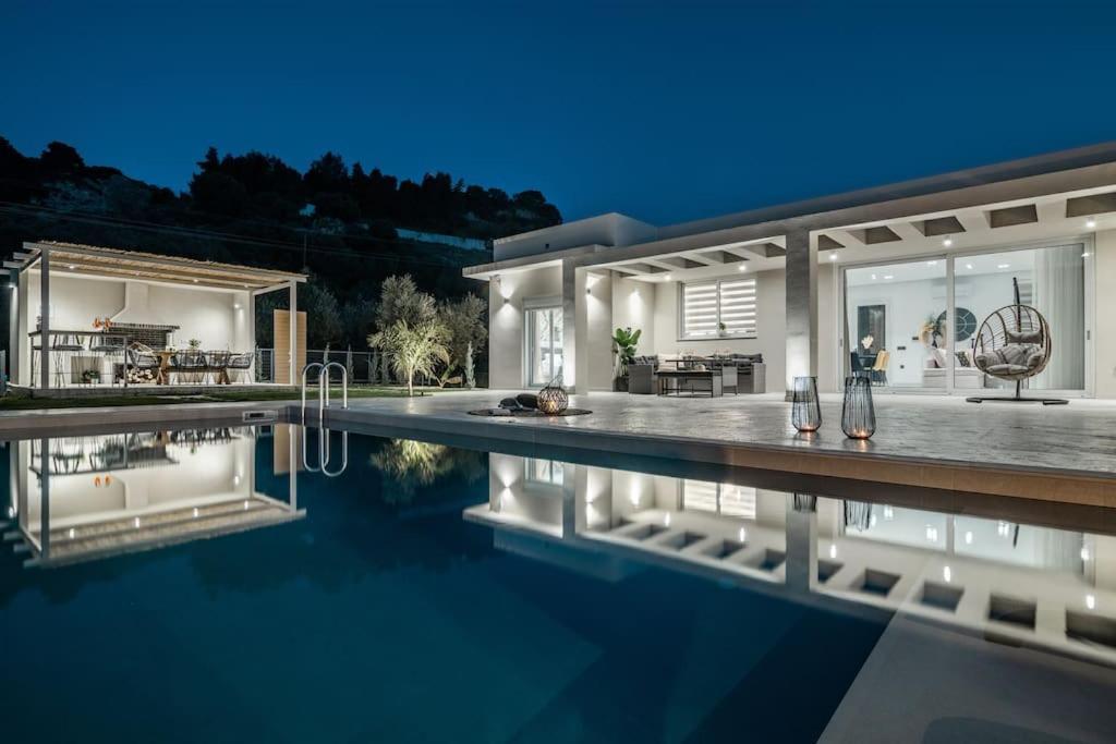Melissia Luxury Villa Kalamákion Extérieur photo
