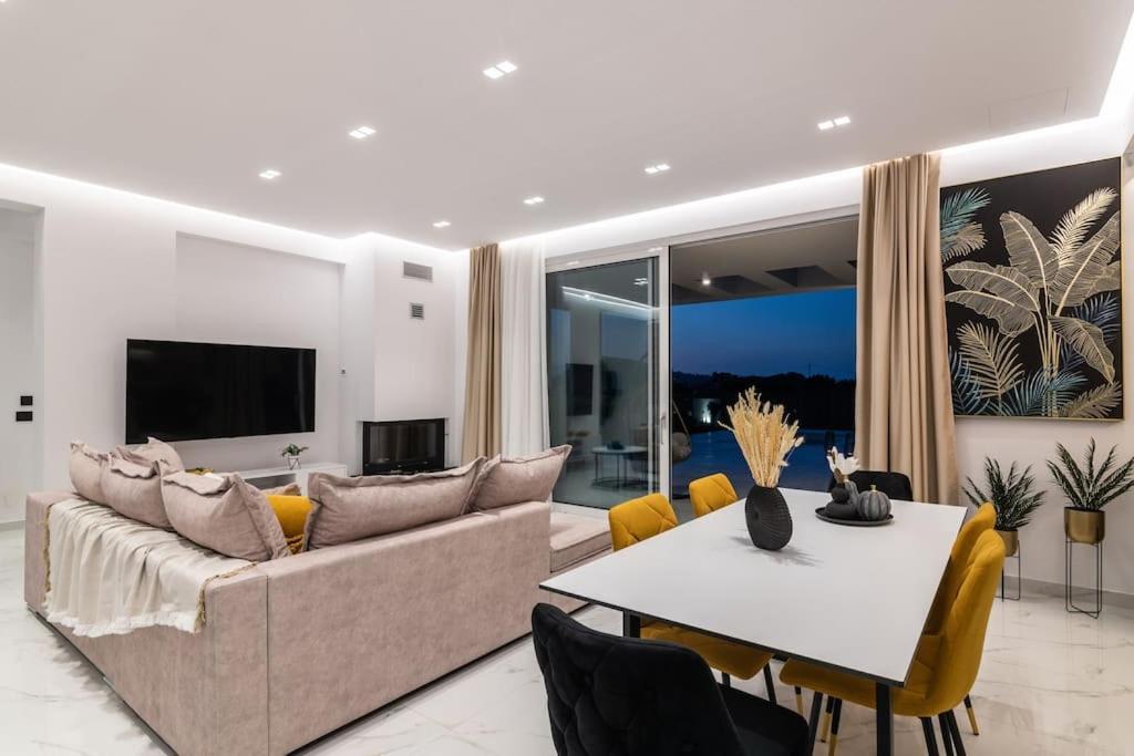 Melissia Luxury Villa Kalamákion Extérieur photo